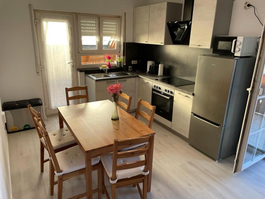 Sky Apartments روست المظهر الخارجي الصورة
